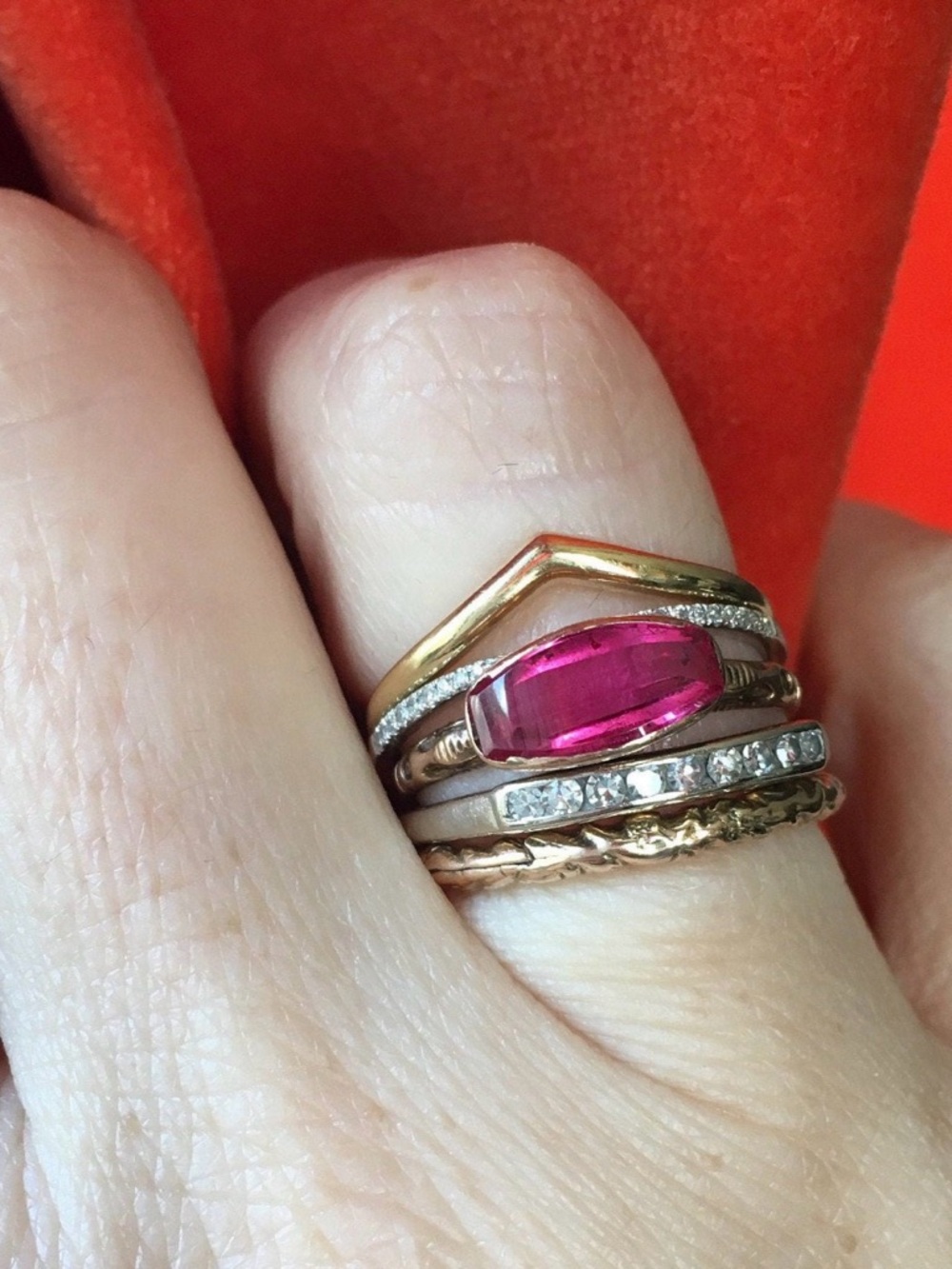 Antique (1900’s) 10 K Gold Ring with Oval Pink Sapphire - Picture 4 of 9